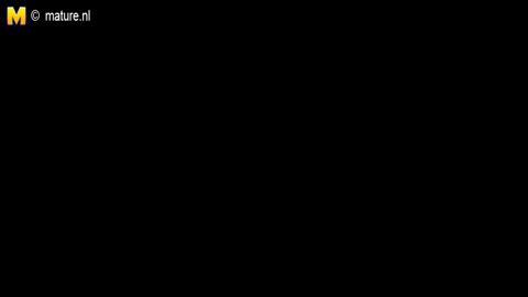 21610